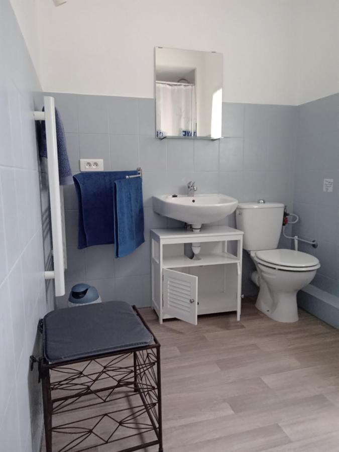 Chez Lulu Hotel Saint-Saturnin-d'Apt Kültér fotó
